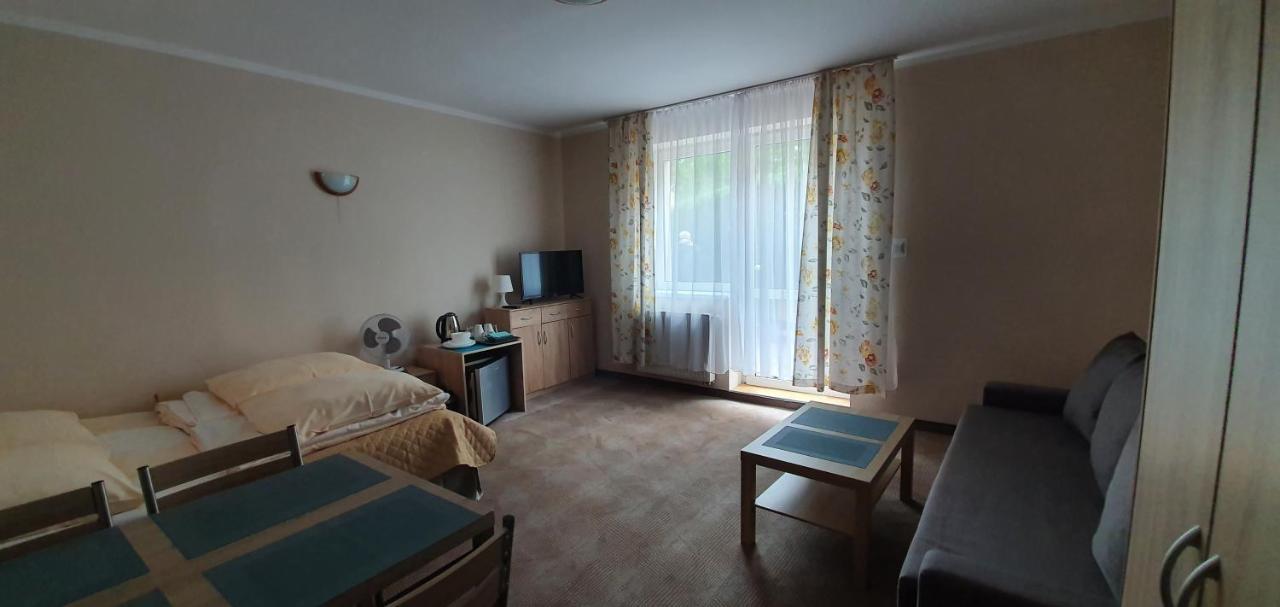 Pokoje Goscinne Bartek Rewal Exterior foto