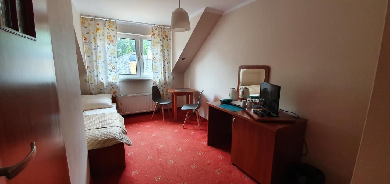 Pokoje Goscinne Bartek Rewal Exterior foto